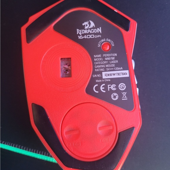 Hardly used white and red red dragon mouse. 6 ft cord - Picture 2 of 4